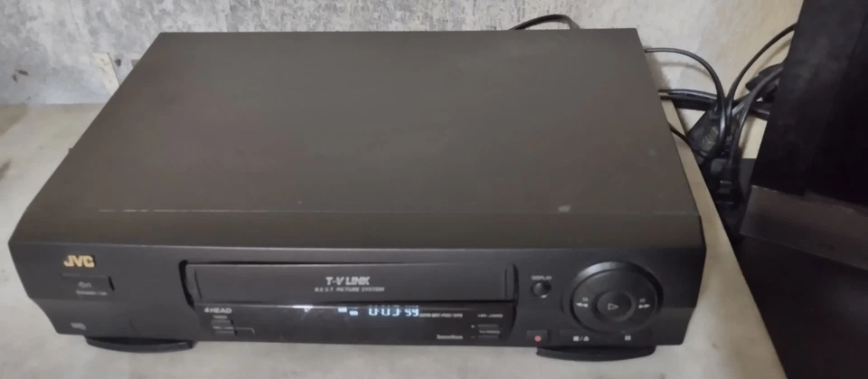 JVC HR-J468 VIDEOREGISTRATORE VHS 4 TESTINE  CON TELECOMANDO - Immagine 4 di 4