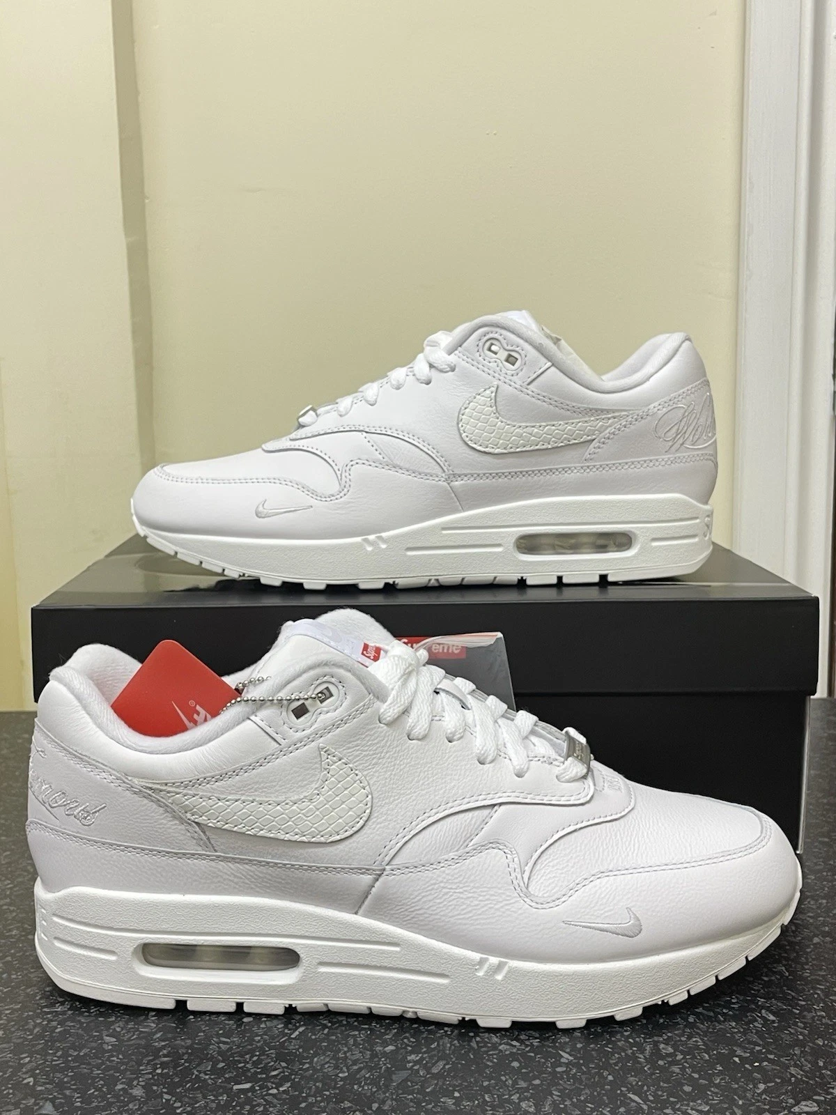 Supreme Nike Air Max 1 Taille UK 8 Blanc NEUF
