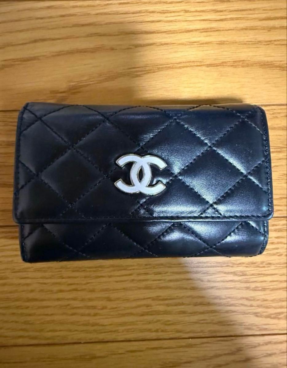 CHANEL Tri-Fold Wallet in Caviar Leather KG519792 Black