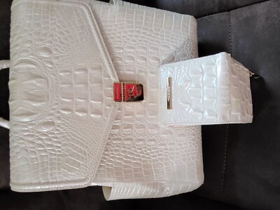 Brahmin Liz Melbourne purse. New with matching wallet and  protective bag.