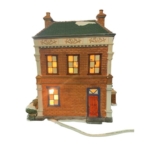 Heartland Valley Village Deluxe Porcelain Lighted Home - Picture 6 of 8