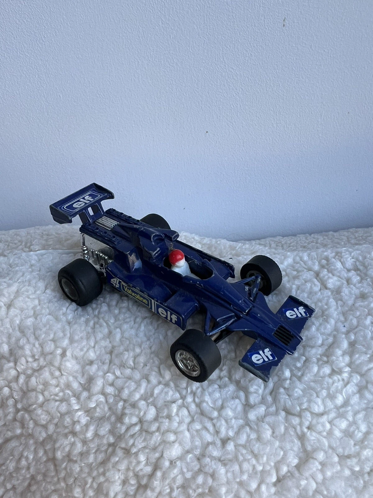Picture 1 of 5