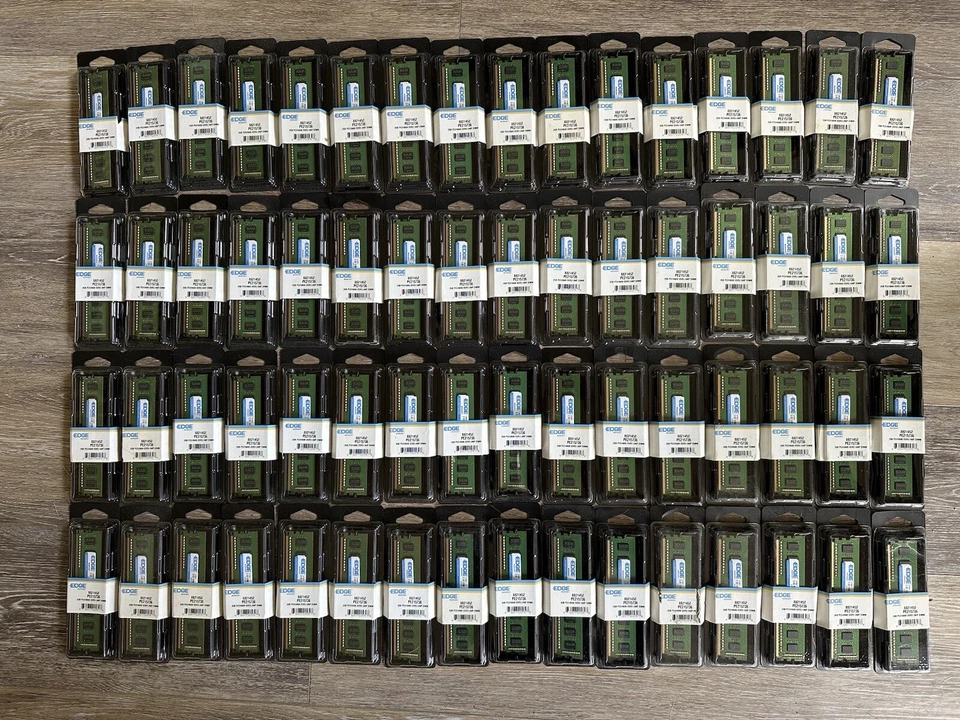 Edge Memory PE215736 2GB DDR3 SDRAM Memory Module - 2GB (1 x 2GB) - 64 Piece Lot - Image 2 of 4