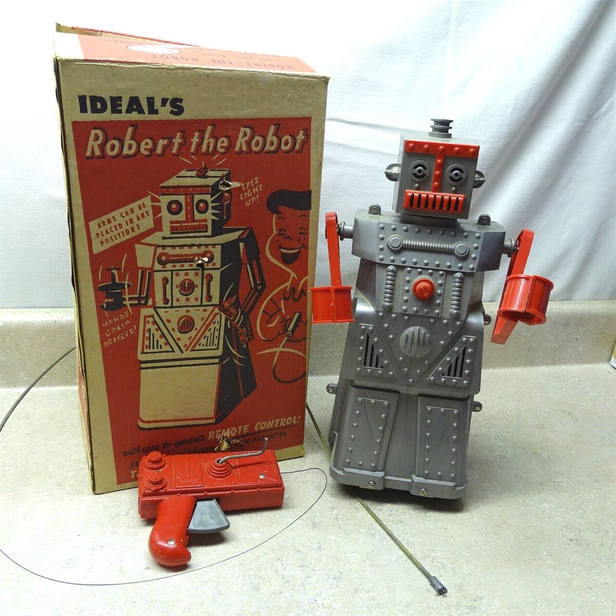 Vintage Ideal's Robert the Robot #4049 in Original Box, Parts-Restore Piece Vintage Ideal's Robert the Robot #4049 in Original Box, Parts-Restore Piece