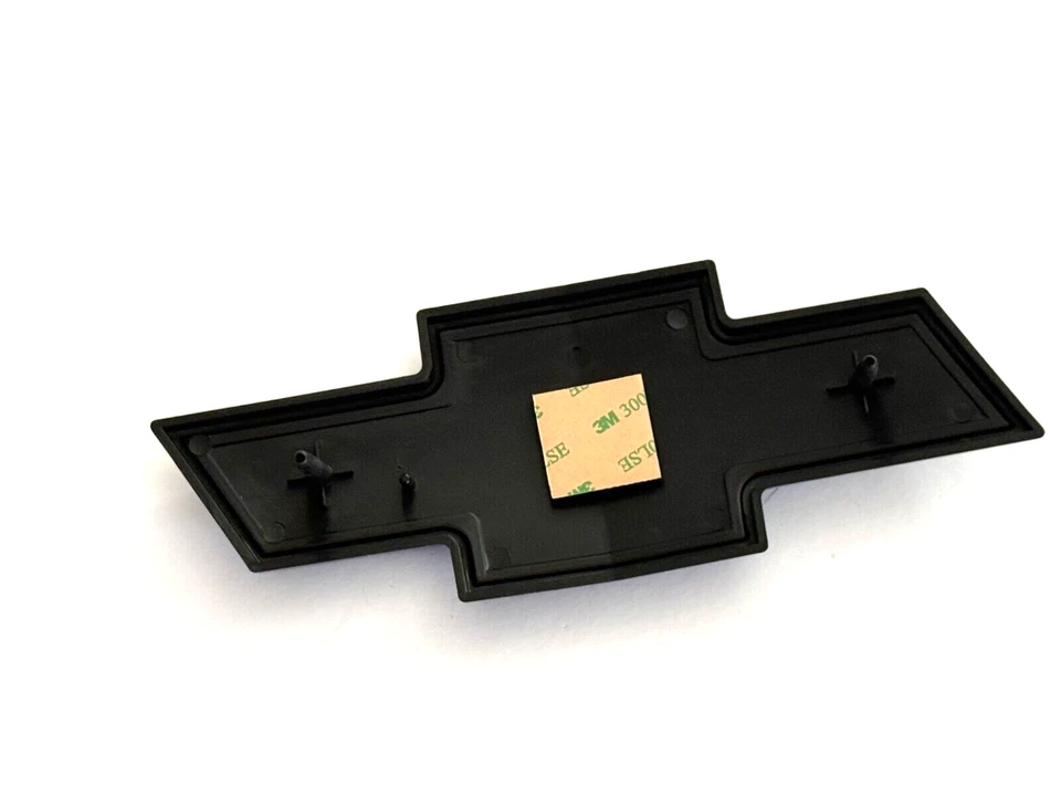 NUEVO Negro 07-14 Avalanche Suburban Tahoe Parrilla Frontal Pajarita Emblema 22830014 OEM Foto 3 de 3