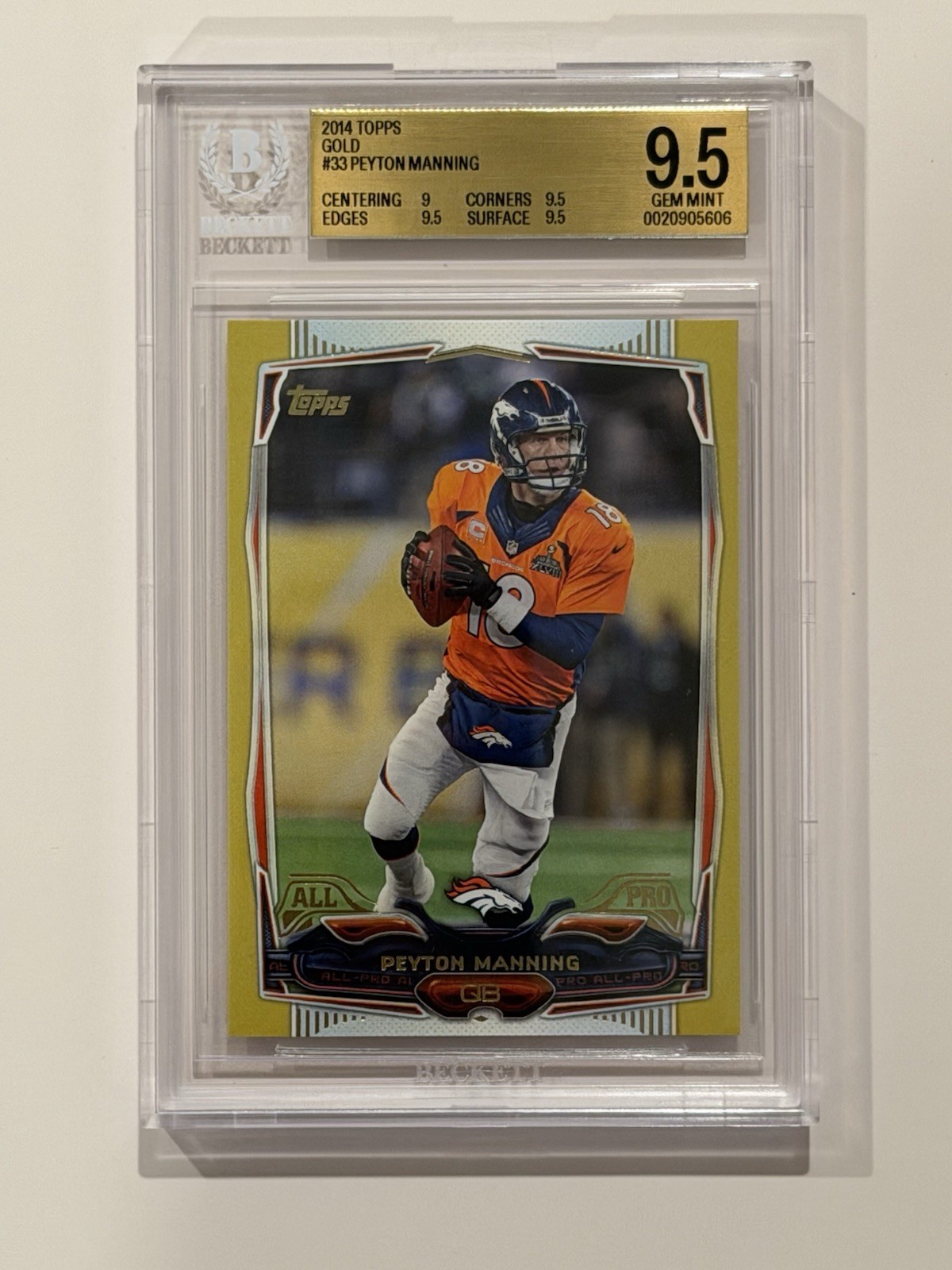 PEYTON MANNING 2014 TOPPS #33 GOLD Jersey Match 18/2014 GEM MINT  BGS 9.5