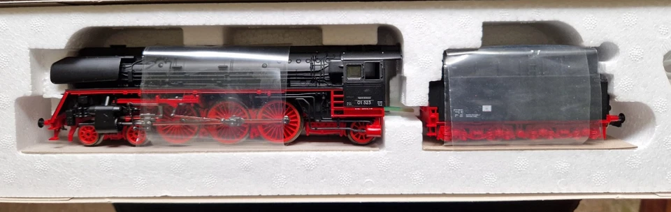 PIKO50403 H0 Dampflok DR Reko BR 01.5 Öl Ep. III neu in OVP WS!! - Bild 2 von 4