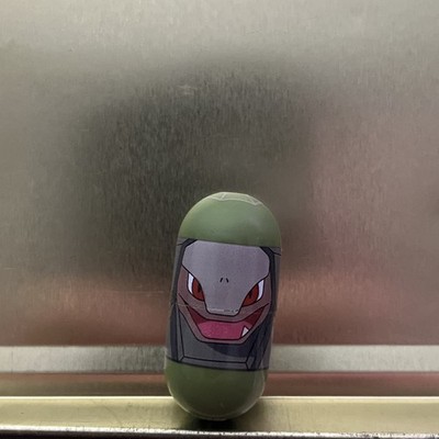 RARE VINTAGE RETIRED SPIN MASTER 2004 POKEMON MIGHTY BEANZ NUMBER 12 GOLEM BEAN