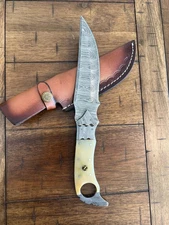 CUSTOM HANDMADE DAMASCUS CAMEL BONE HANDLE KNIFE WITH PREMIUM LEATHER SHEATH