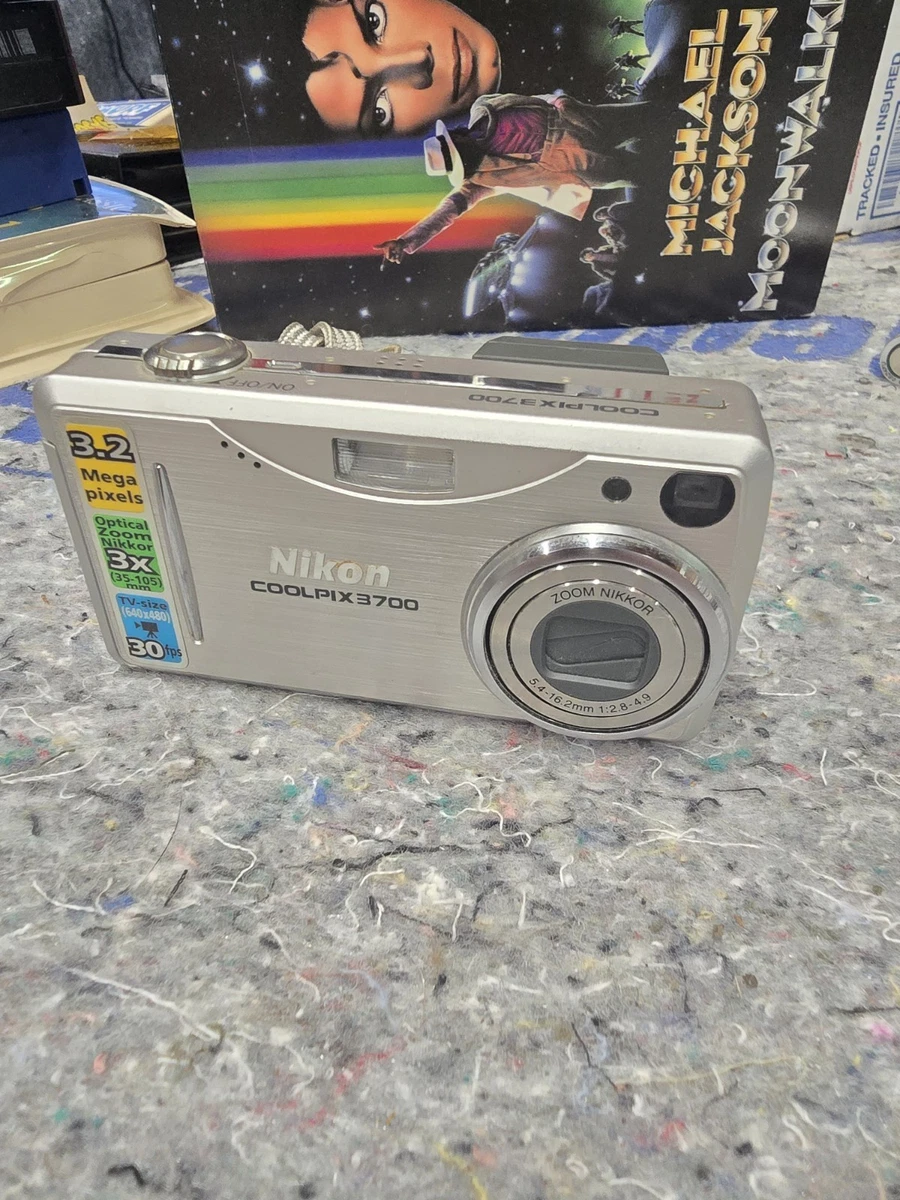 Nikon COOLPIX 3700 コンパクトデジタルカメラ Nikon デジタルカメラ COOLPIX S3700
