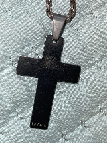 2 MEN'S NECKLACES 20 IN & (22 IN the cross has lords prayer on it..)PRE-OWNED - Picture 4 of 6