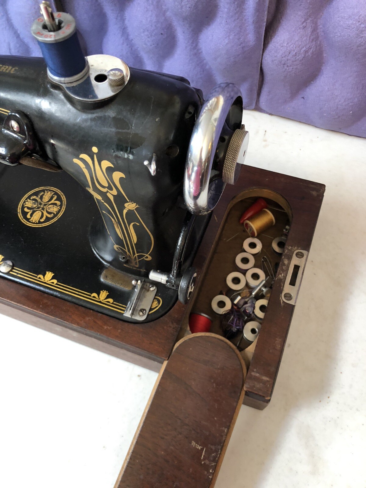 Antique Wards Damascus Sewing Machine R40 1920's No Pedal Or Power