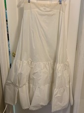 WHITE WEDDING PUFFY SLIP SIZE 20