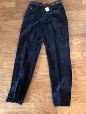 TOMMY HILFIGER, Size 6, Black Pants, with 32  Inseam.  MSRP 88  NEW.