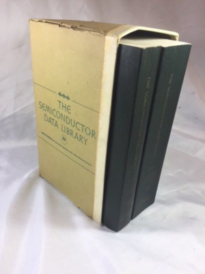 MOTOROLA SEMICONDUCTOR DATA LIBRARY 1972 1ST EDITION VOL 1 & 1973 2ND ED VOL 2