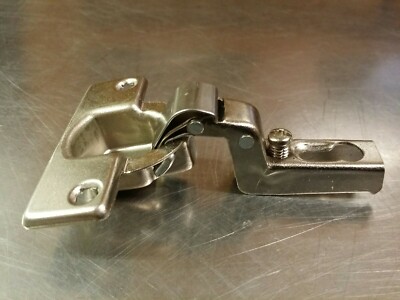 Hettich Self Close Cabinet Hinge w/o Mount, Kirchlengern Germany, 1492 29.1