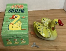 Gosling Wind Up Clockwork Toy w/ Box Key Mechanical Goose Vtg MS098 Tin Litho