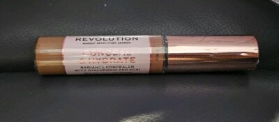 Revolution Conceal and Hydrate Radiance Concealer 13g C14,5