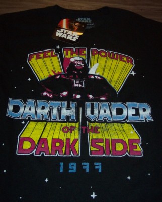 VINTAGE STYLE 1977 STAR WARS FEEL THE POWER DARTH VADER T-Shirt