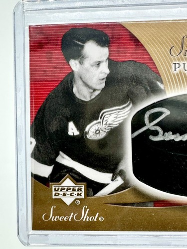 2007-08 Sweet Shot Signature Shots Puck Signings #SSPGH Gordie Howe *Read - Picture 4 of 5