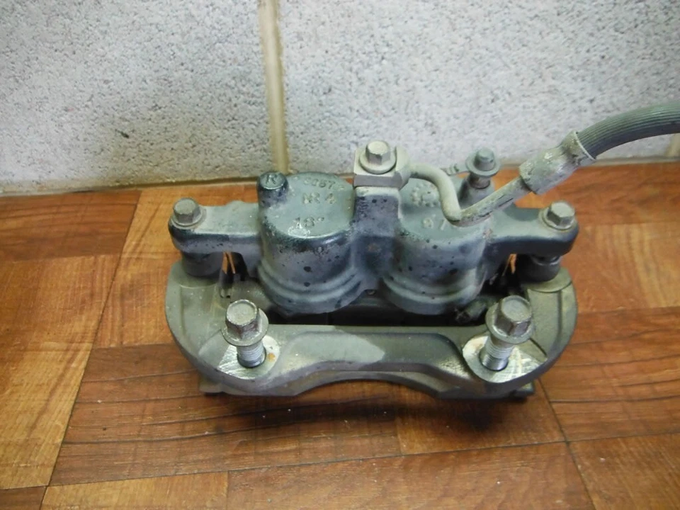 06-13 Chevrolet Impala PINZA FRENO DELANTERO DERECHO OEM Foto 3 de 4