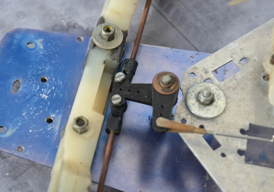 SG RACING NITRO 2WD FLACHBAHNCHASSIS VERBRENNER 1/8 VINTAGE TEILE ERSATZTEILE - Bild 2 von 4