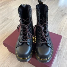 Dr.Martens MIE BARTON 8-Hole Boots, Leather, UK 8 (US 9), Brown