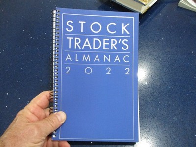 Stock Trader's Almanac 2022 Investing Market Spiralbound Book EXCELLENT!