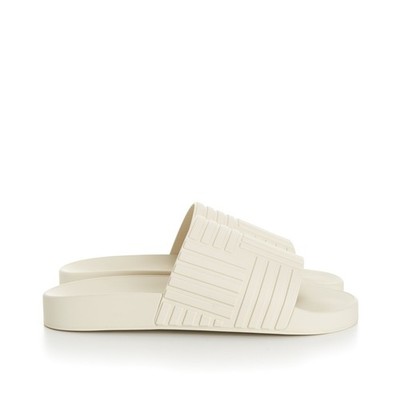 BOTTEGA VENETA 520$ Men