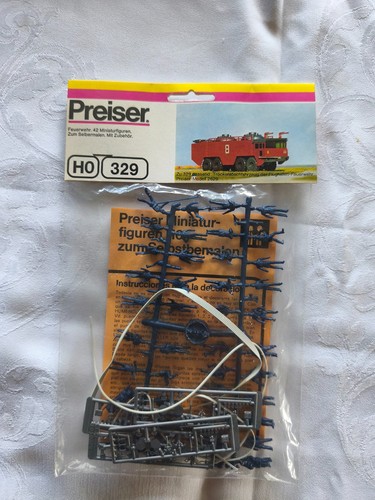 Preiser 42x Figuras de Bomberos con Accesorios a Juego para 2629, 1:87 HO, Nº329 | Condition: Neu
