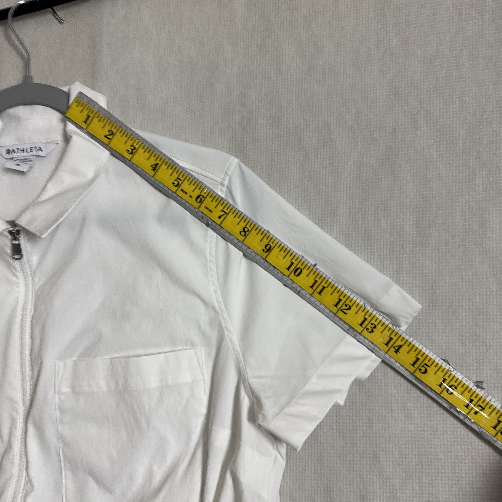 Athleta Women's Medium Solid White Advantage Cinc… - image 10