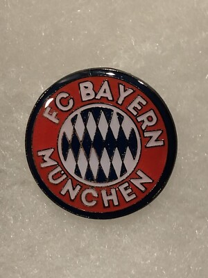 Bayern Munich Germany Soccer Football Lapel Pin Free Ship in USA