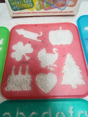 Vintage 1987 Tupperware Tuppertoys Stencil Art Set of 8 Stencils Alphabet Animal - Picture 4 of 14
