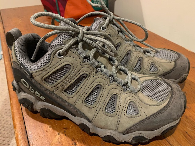 Hiking Boots. Oboz Brand. Size 6. Great shape.-image