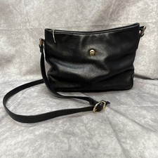 Vintage Etienne Aigner Black Genuine Leather Shoulder Bag Gold Tone Logo Classic