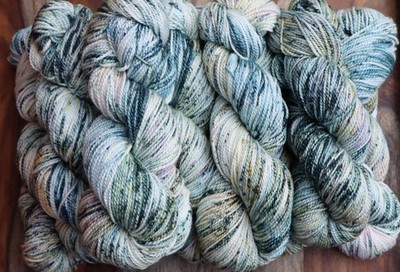 Handgefärbte Wolle Merino/Seide  LYKKE  je 100 g DK