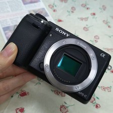 Sony NEX-6 Mirrorless16.1 MP Digital Camera Body only Black English Tested
