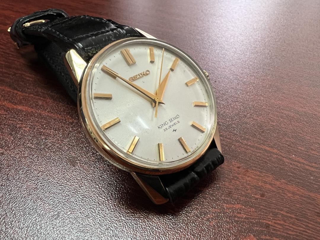 KING SEIKO 44 2000 Manual Watch 25J Gold Cap Shield Medallion 36mm
