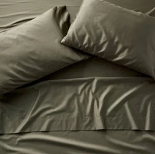 Queen 600 Thread Count Sateen Sheet Set Olive Green - Casaluna