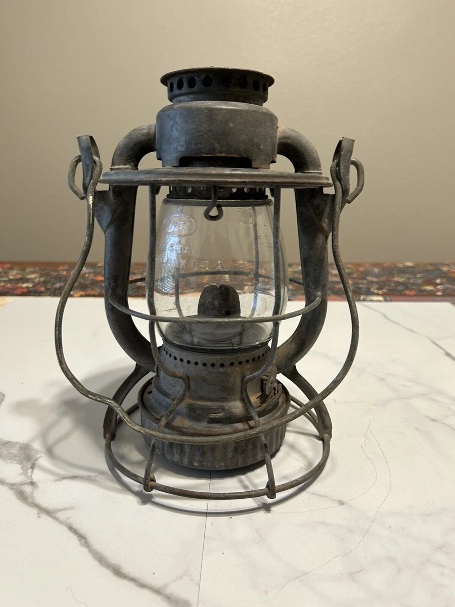 Dietz vesta cheap railroad lantern