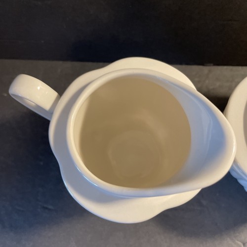 Azúcar Mikasa Italian Countryside 4 5/8" SIN TAPA Y crema marfil acanalado usado en excelente estado - Imagen 3 de 13