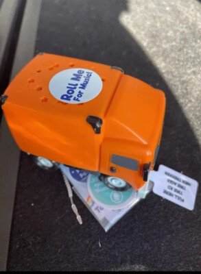 kleiner Baby Bum orange LKW Kinderzimmer Reim Gesangsspielzeug Fahrzeug Rennfahrer
