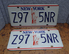 Vintage New York Statue Of Liberty License Plates Z97 5NR C2