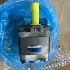 1pcs VOITH Rotary Gear Pump IPV6-100-101