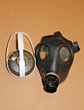 ISRAELI GAS MASK MEDIUM ADULT/ W/ FILTER-Used. with Filter Canister #BINu1