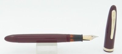 Sheaffer Admiral TD Burgundy & Gold Fountain Pen - 1950's - 14kt Medium Nib