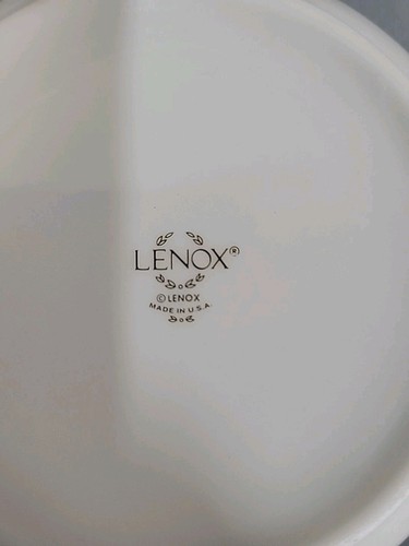 Lenox Holiday Christmas Candy/Nut Bowl Holly Berries Mistletoe Gold Trim - Picture 4 of 4
