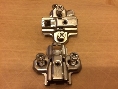 Hettich Clip On 3MM Mounting Plate with Euro Screws Part # 1071627 4pc for $1.00