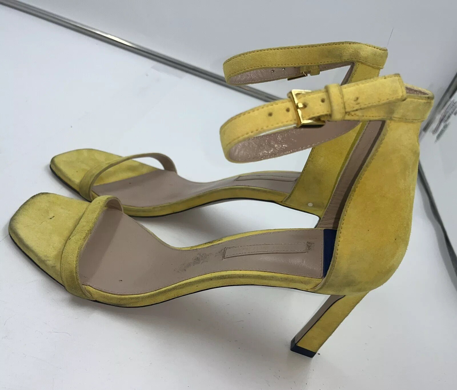 Stuart Weitzman Yellow Suede Sandale Heels Size 9.5 M PLS READ