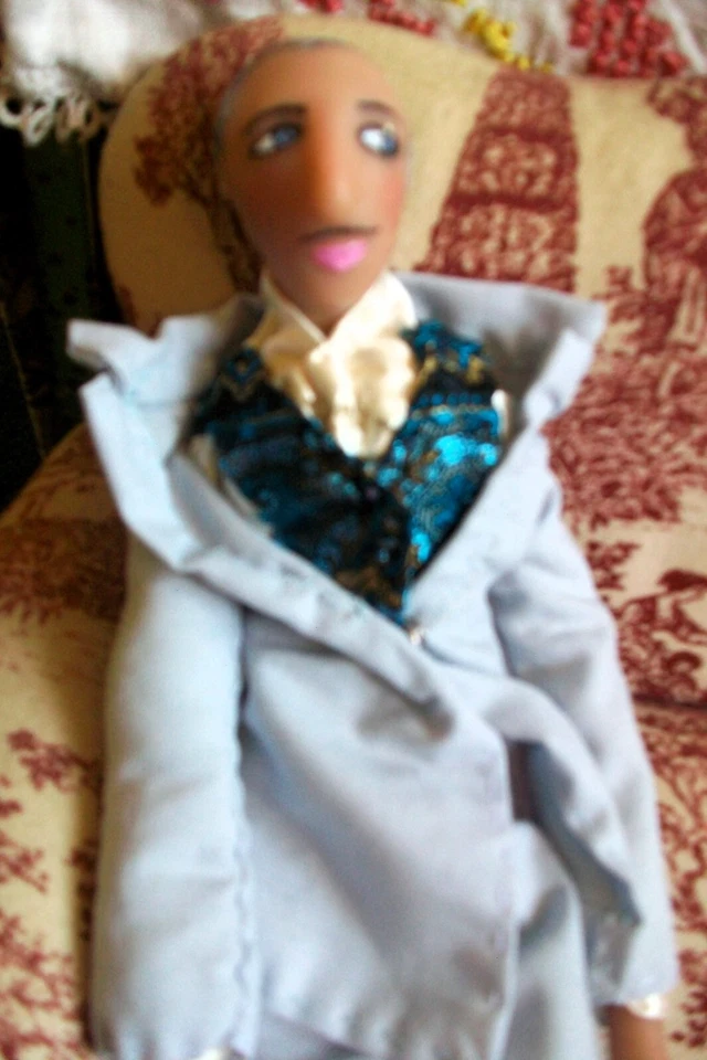 Vincent Price: уникальная художественная кукла ручной работы (12 дюймов) готическая, жуткая, страшная, для Хэллоуина - Изображение 2 из 4